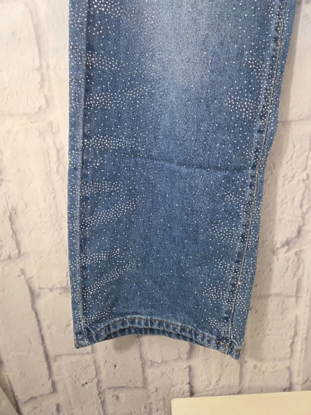 Fashion Nova Size 5 Medium Wash Rhinestone Embellished Straight Leg Jeans